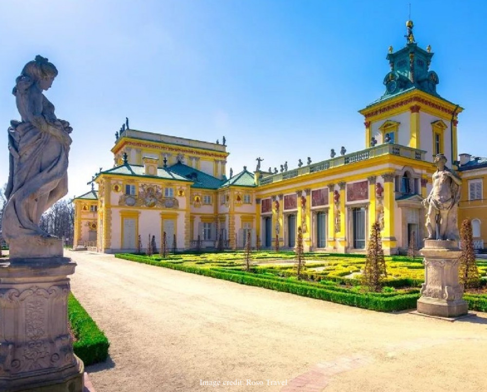 A Day in Warsaw: Private Full-Day Highlights Tour