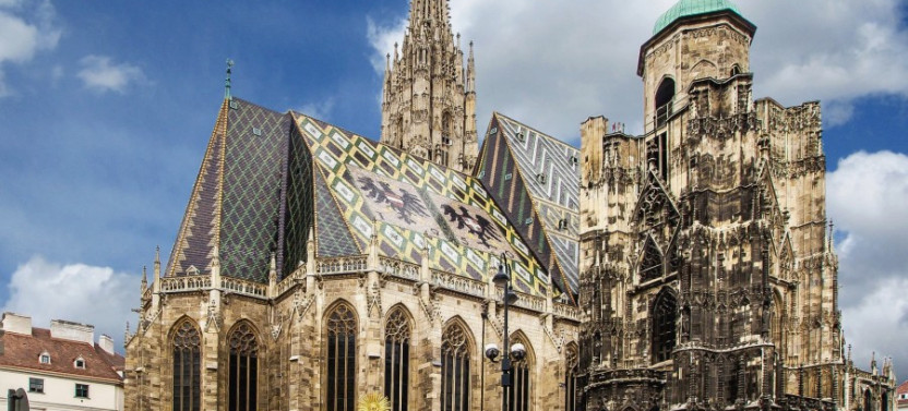 The Catacombs of St. Stephen’s Cathedral: Private 2.5-hour Tour