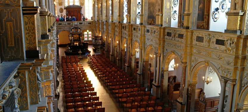 Private Tour of Fairytale Frederiksborg Castle with transport and tickets