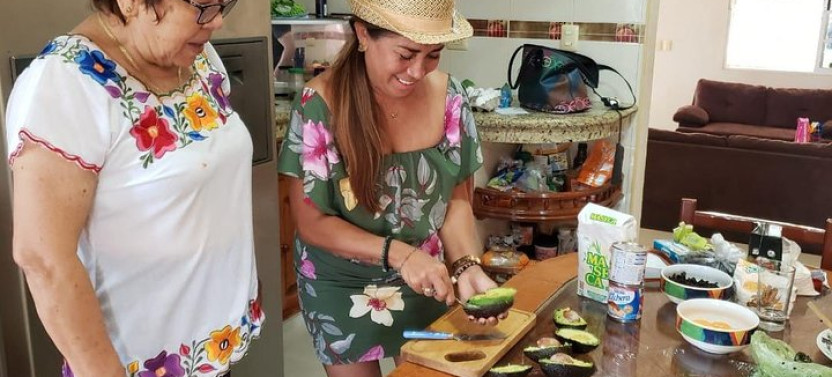 Private: Traditional Cooking in a Family Kitchen in Cozumel