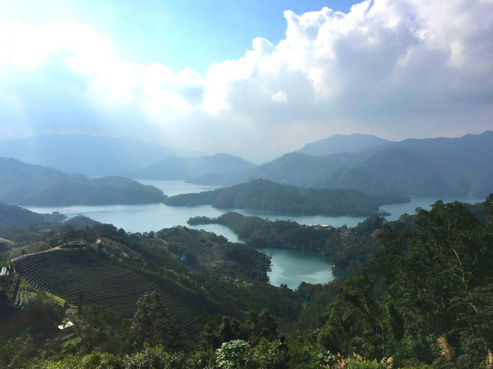 Thousand Island Lake & Pinglin Tea Plantation from Taipei