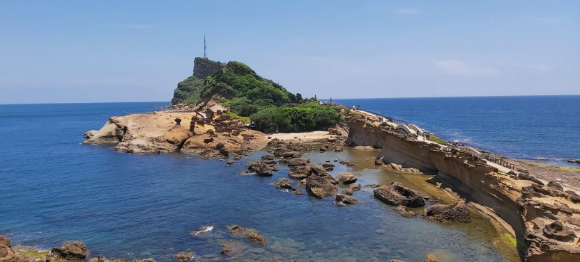 Yehliu, Jiufen & Pingxi Day Tour from Taipei