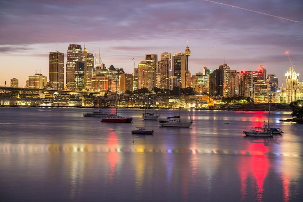 Personalized Sydney Private Night Tour By Locals