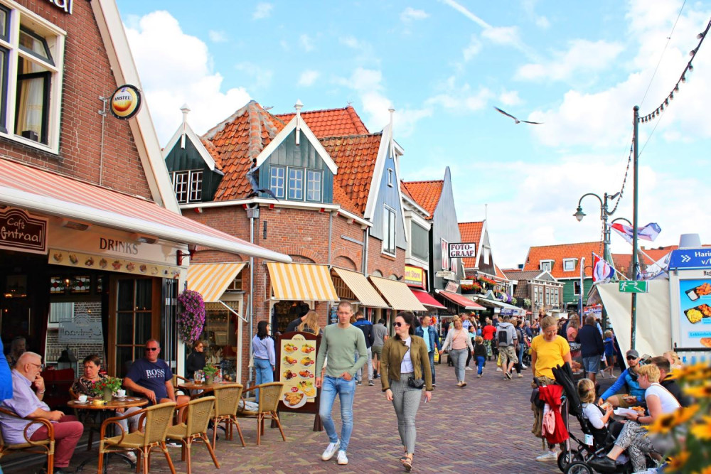Volendam plus Visit a Cheese Farm & Clog Factory