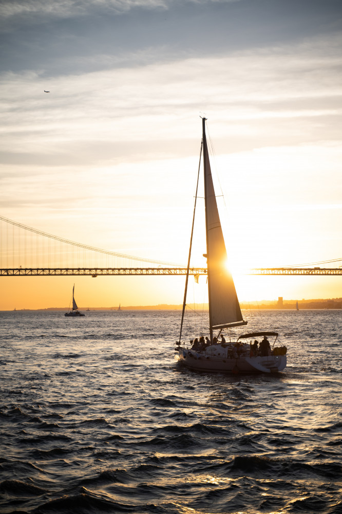 Charms of Lisbon: Alfama Tapas Tour And Sunset Sailing