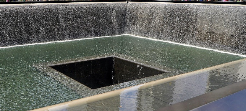 Lower Manhattan, Ground Zero & 9/11 Museum: Private Walking Tour