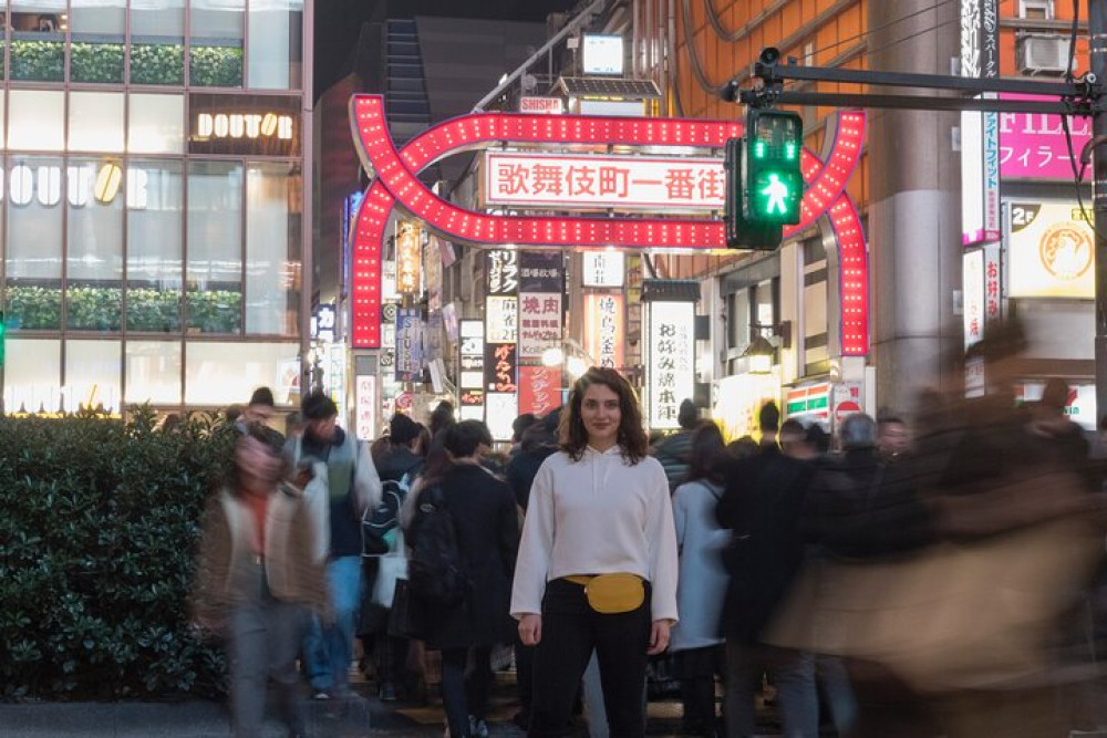 Small Group Tokyo by Night Photography Tour through Shinjuku & Kabukicho