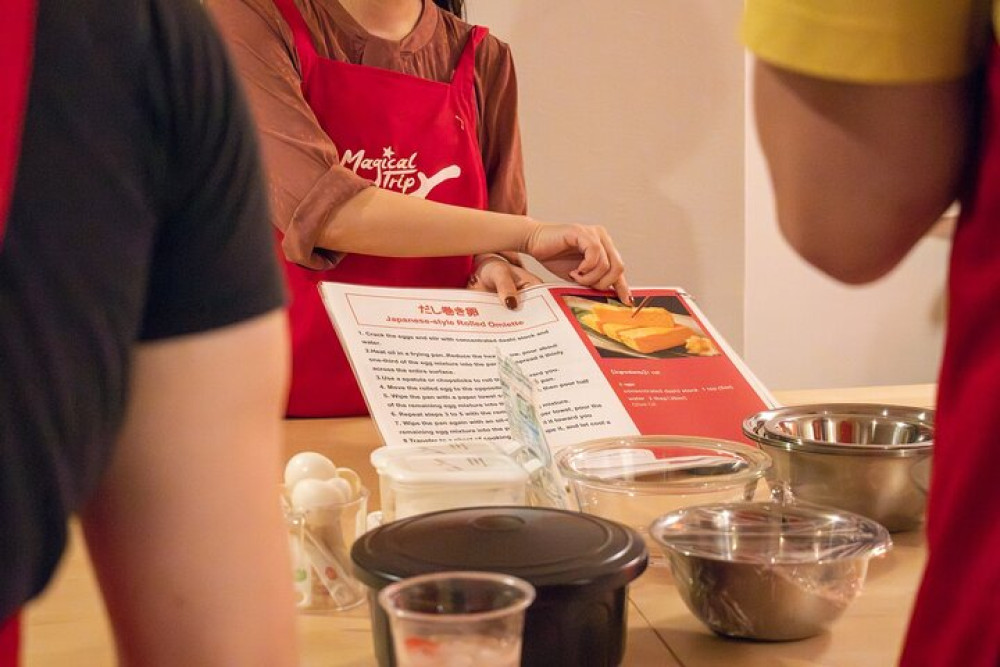 Small Group Izakaya Style Home Cooking Experience & Sake Pairing in Tokyo