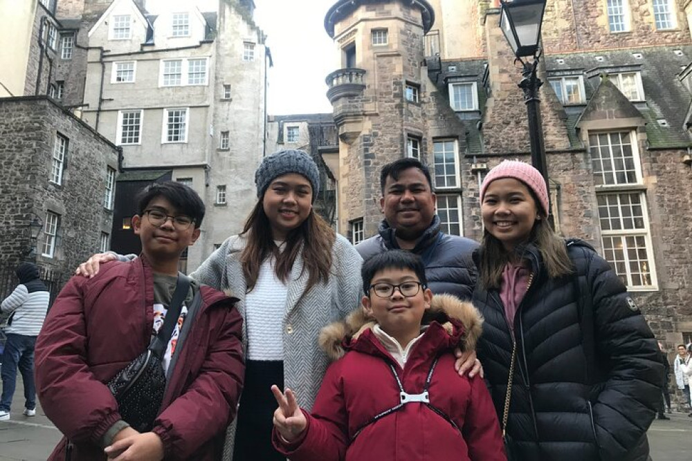 Edinburgh Highlights & Hidden Gems: Private Tour With A Local