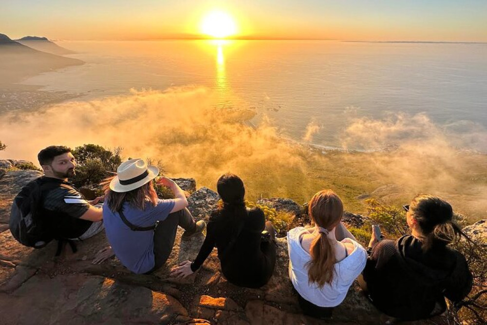 Cape Town: Group Lion's Head Sunrise/Sunset Hike