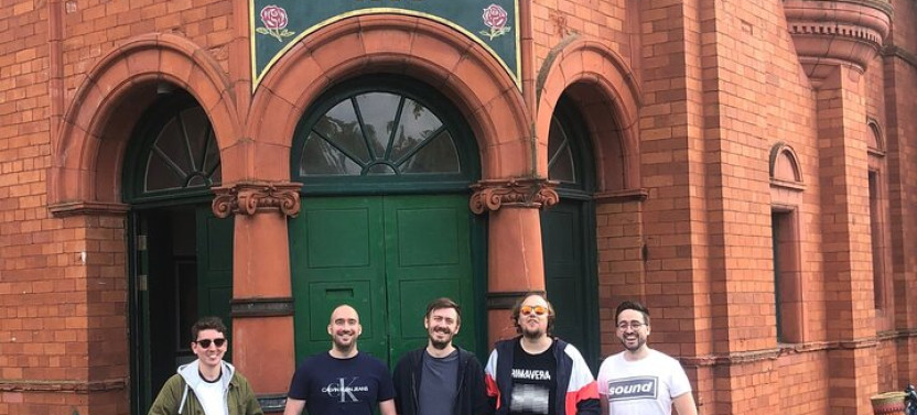 Private and Custom Manchester's Music Scene With A Local Host