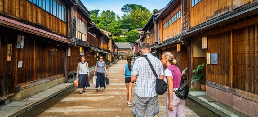 Kanazawa Full-Day Tour Private & Personalized With A Local Guide