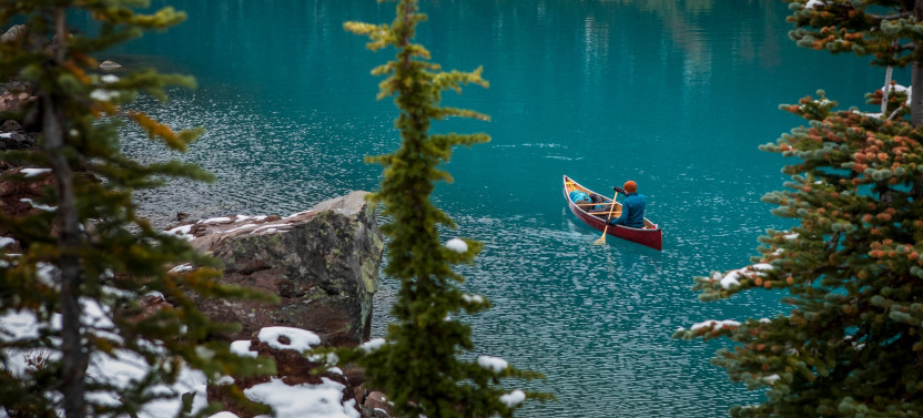 Small Group: Lake Louise & Moraine Lake Tour