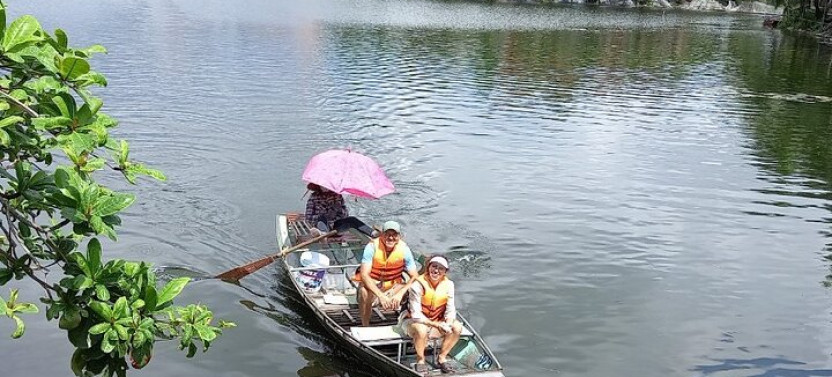 Full-day Ninh Binh Highlights Tour From Hanoi with Boat Ride & Cycling