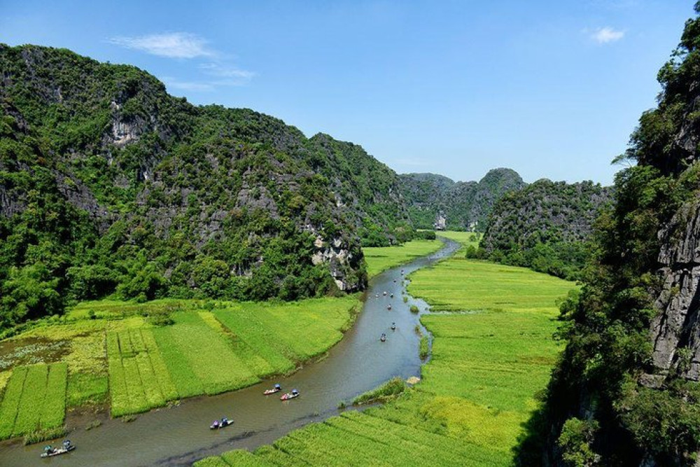 Ninh Binh: Hoa Lu- Am Tien Cave - Tam Coc with Cycling to Bich Dong Pagoda