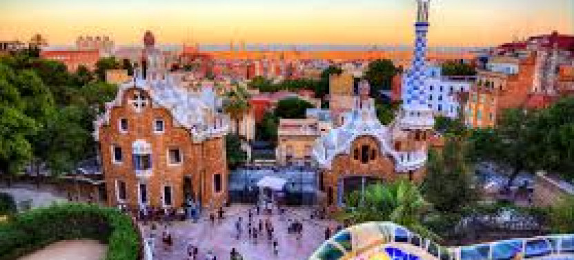 Barcelona- Private tour, Highlights And Sagrada Familia With Lunch, photo 2 of 3