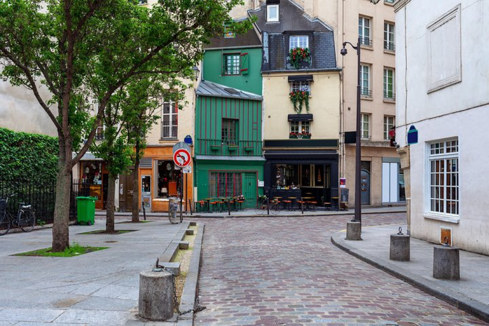Batignolles Private Tour: Explore The Art & Bohemian Neighbourhood Of Paris