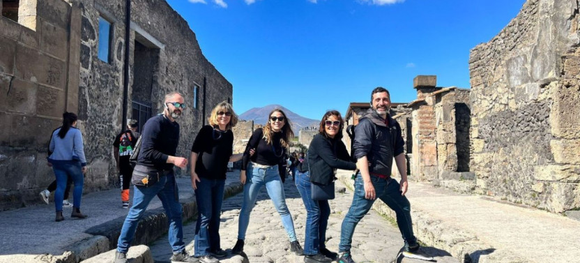 Rome to Pompeii Tour with Wine and Lunch by High-Speed Train