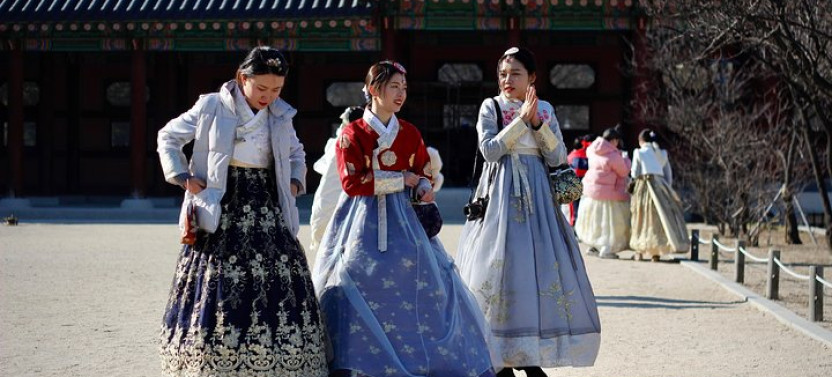 Explore Historic Seoul Tour With A Local: Bukchon Hanok Village