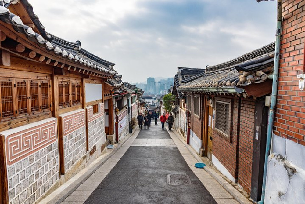 Explore Historic Seoul Tour With A Local: Bukchon Hanok Village