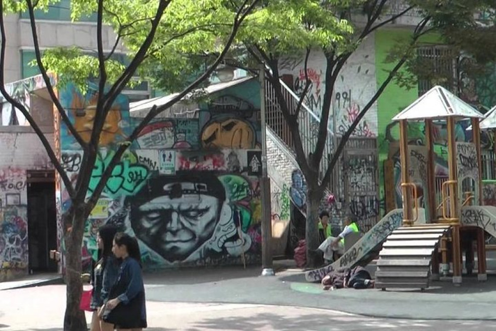 Hongdae Private Tour By Locals: Personalized