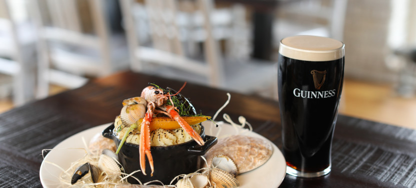 Traditional Evening Irish Food Tasting & Walking Tour of Galway City