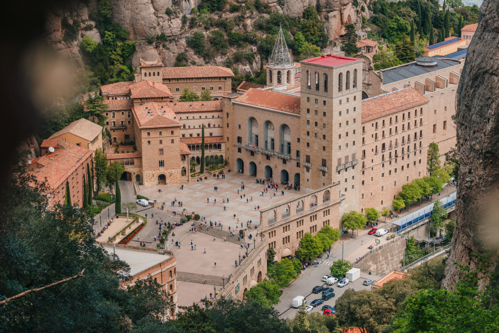 Small Group Montserrat Monastery Visit & Sagrada Familia Guided Tour
