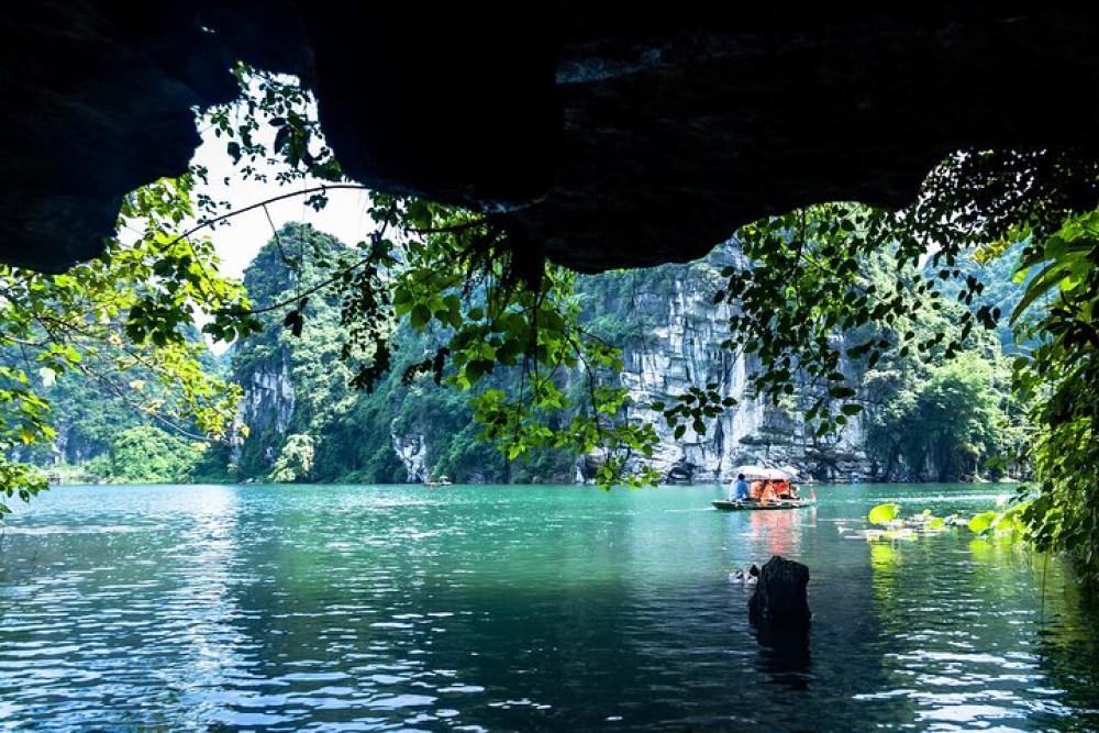 Private from Hanoi: Ninh Binh, Bai Dinh, or Hoa Lu Trang An Mua Caves