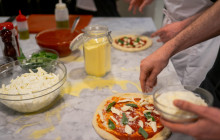 Florence Pizza and Gelato Making Cooking Class