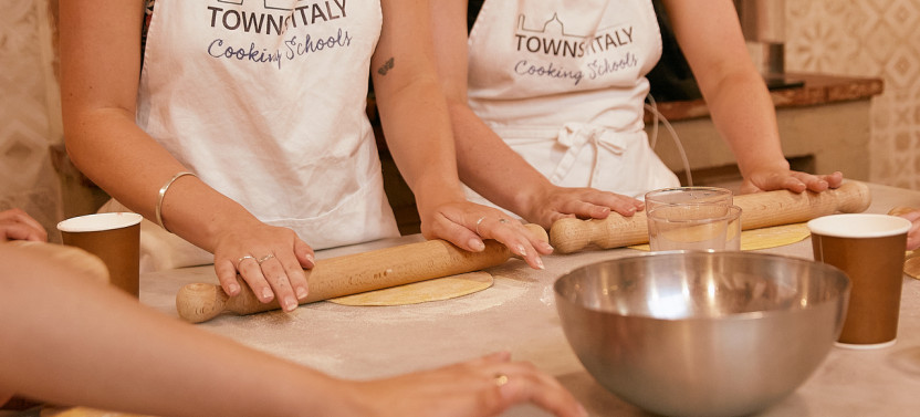 Nonna's Cooking Class in Florence: Market tour, Wine, Lasagna & Tiramisù