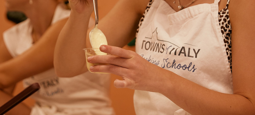 Nonna's Cooking Class in Florence: Market tour, Wine, Lasagna & Tiramisù