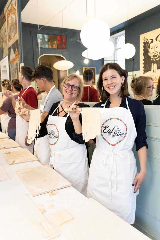 Fettuccine Pasta and Tiramisu - cooking class in Rome