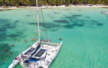 Full Day Saona Island Excursion on Speed Boat or Catamaran with Lunch