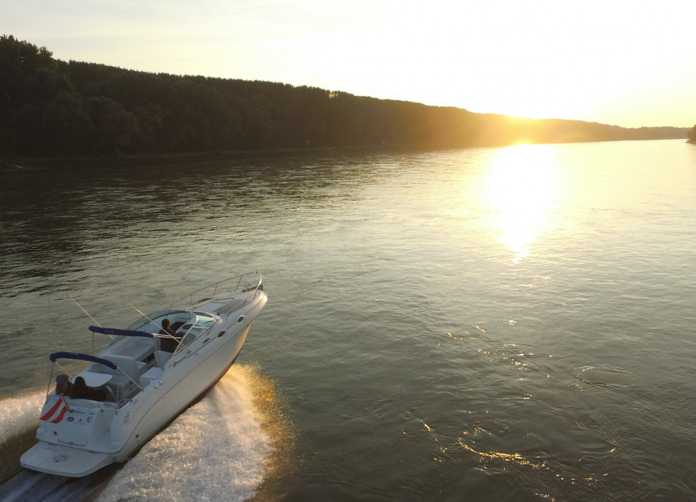 Luxury Yacht Experience on Danube in Vienna