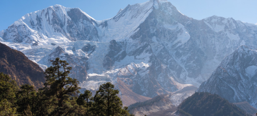 Private 17 Day Trek: Manaslu Circuit Trek - Mountain-capped High Route