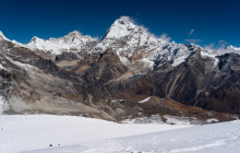 Private 27 Day Trip: Mera Peak and Island Peak via Amphu Laptsa