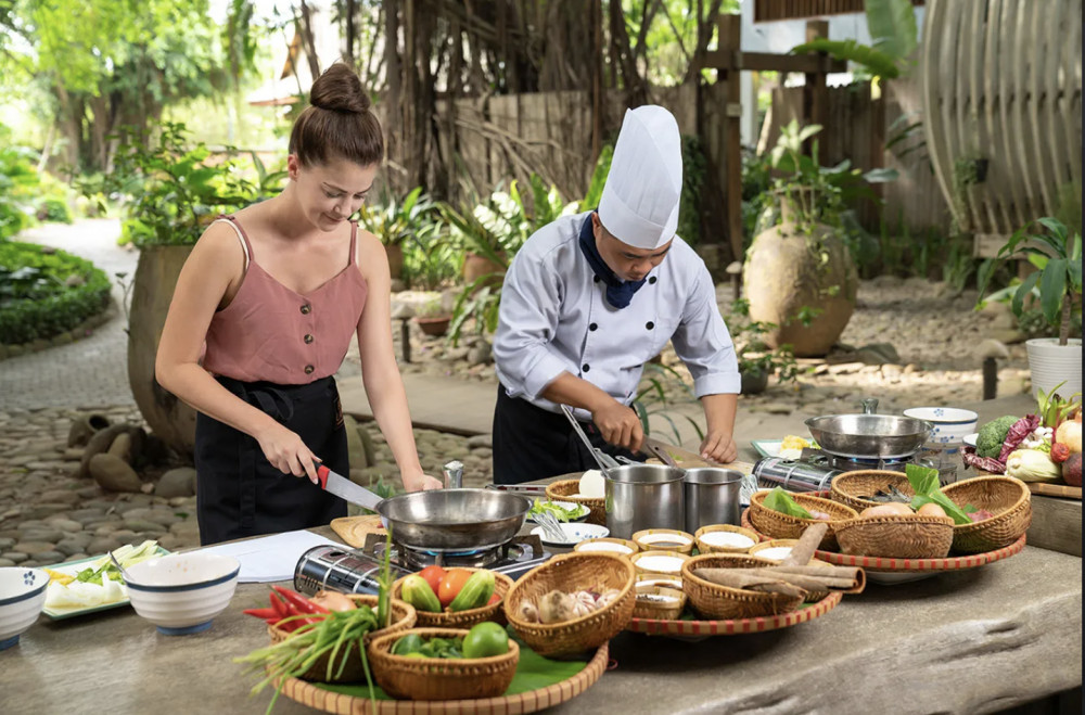 Private Balinese Cooking Class & Tanah Lot Temple Visit with Market Visit