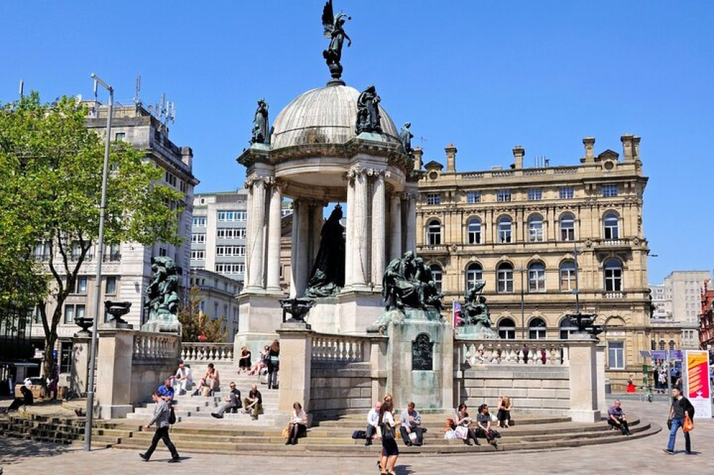 Liverpool Highlights & Hidden Gems: Private Tour With A Local