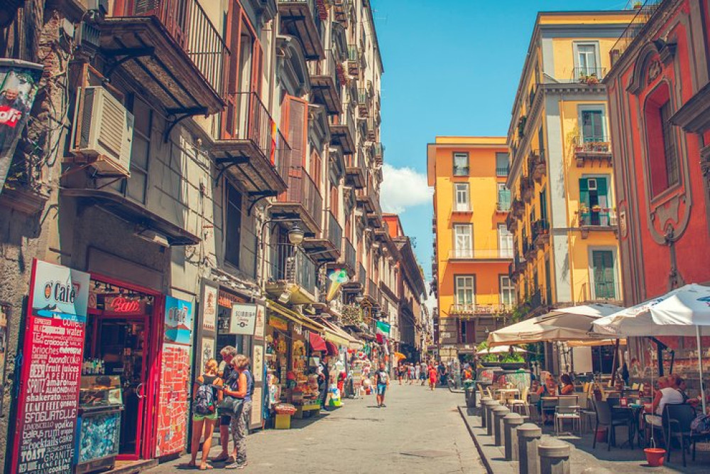 Historic Naples Walking Food Tour with Pizza, Pastry & Limoncello