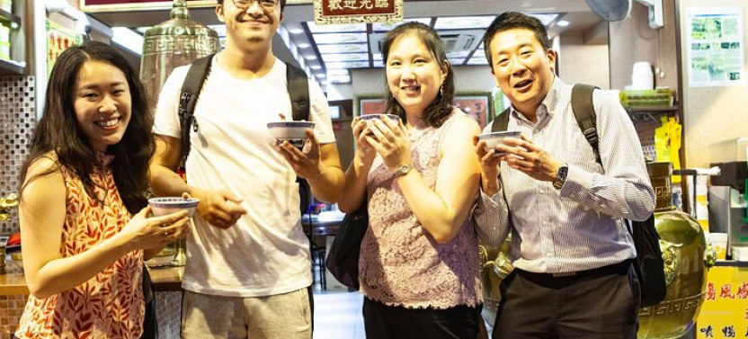 Hong Kong Night Tour With A Local: Private & Personalized