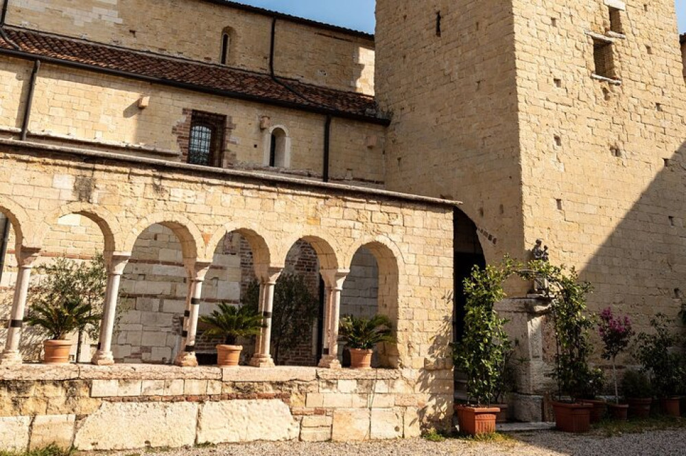 Verona Highlights & Hidden Gems: Private Tour With A Local Guide