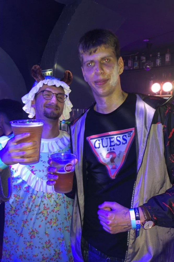 Halloween Haunts: Lisbon Pub Crawl Experience