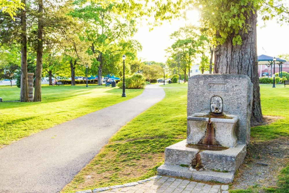 Self-Guided Driving & Walking Bundle Of Maine Tours