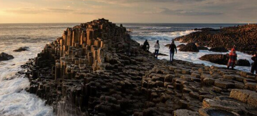 2 Day Combo - Giants Causeway Tour + Belfast City Hop On Hop Off Bus