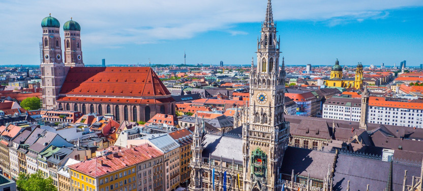 Munich Highlights: Private Tour with a Vehicle
