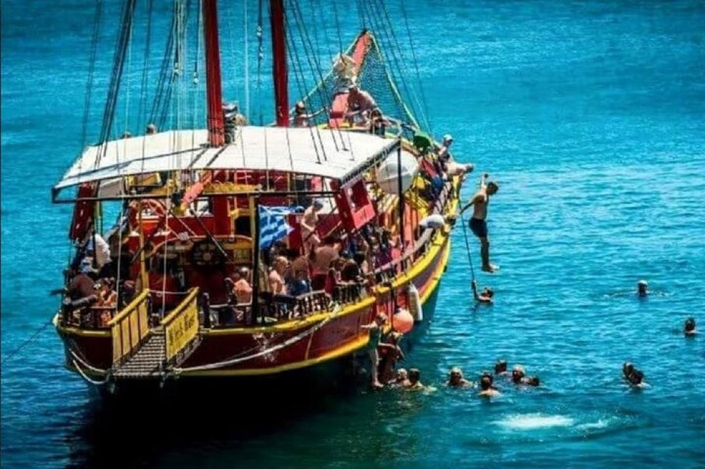 Black Rose Pirate boat from Chersonissos