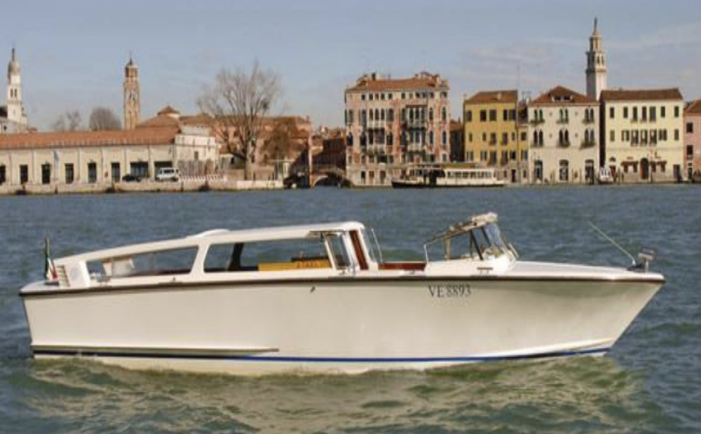 Unescorted Transfer From Venice Hotel to Venice Airport Pier by Water Taxi