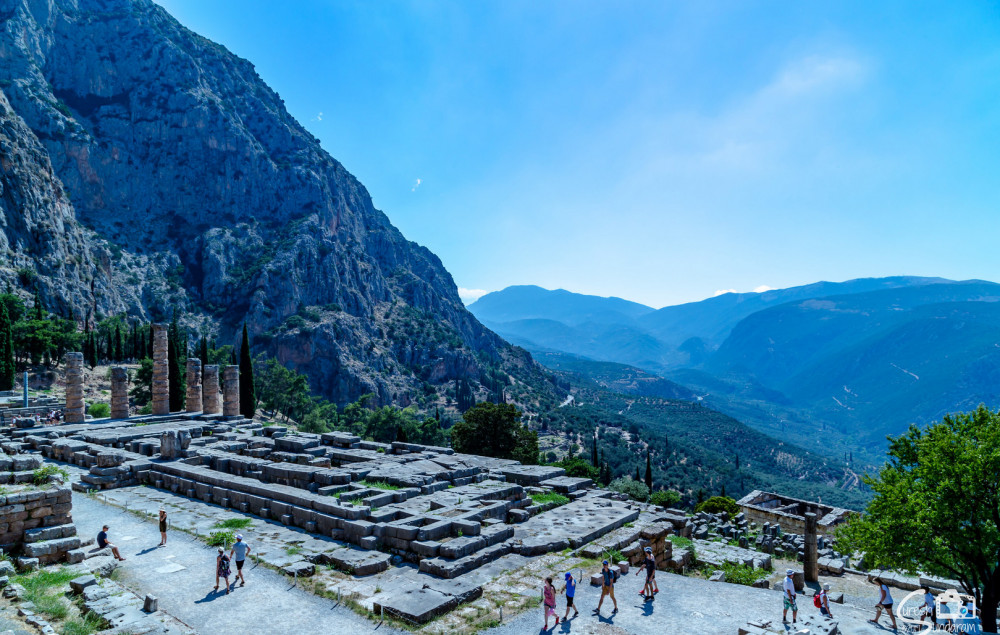 Delphi & Hosios Loukas Monastery Private Day Tour Plus Great Lunch