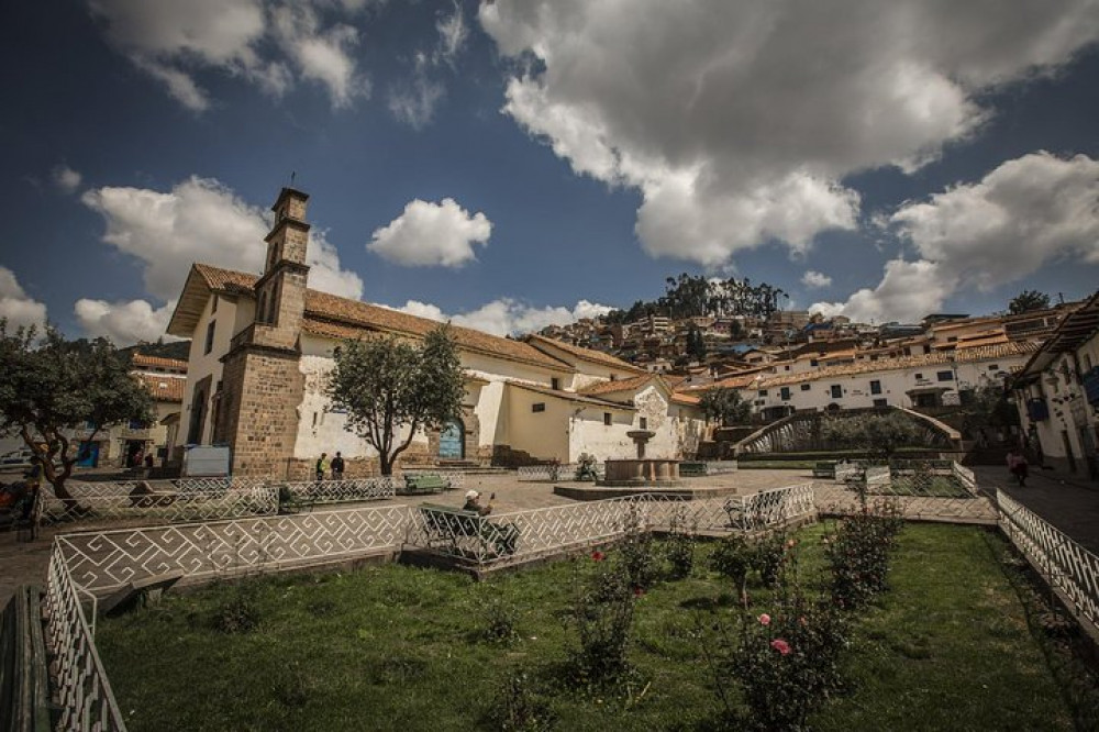 Shred Half Day Walking City Tour Cusco with Entrances