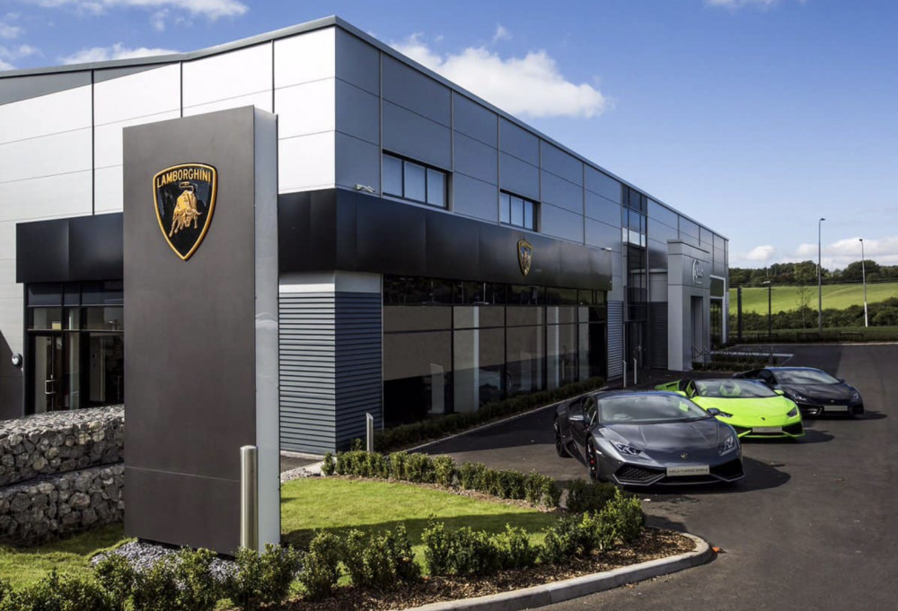 Private Florence to Milan Transfer with Lamborghini Museum & Factory Stop